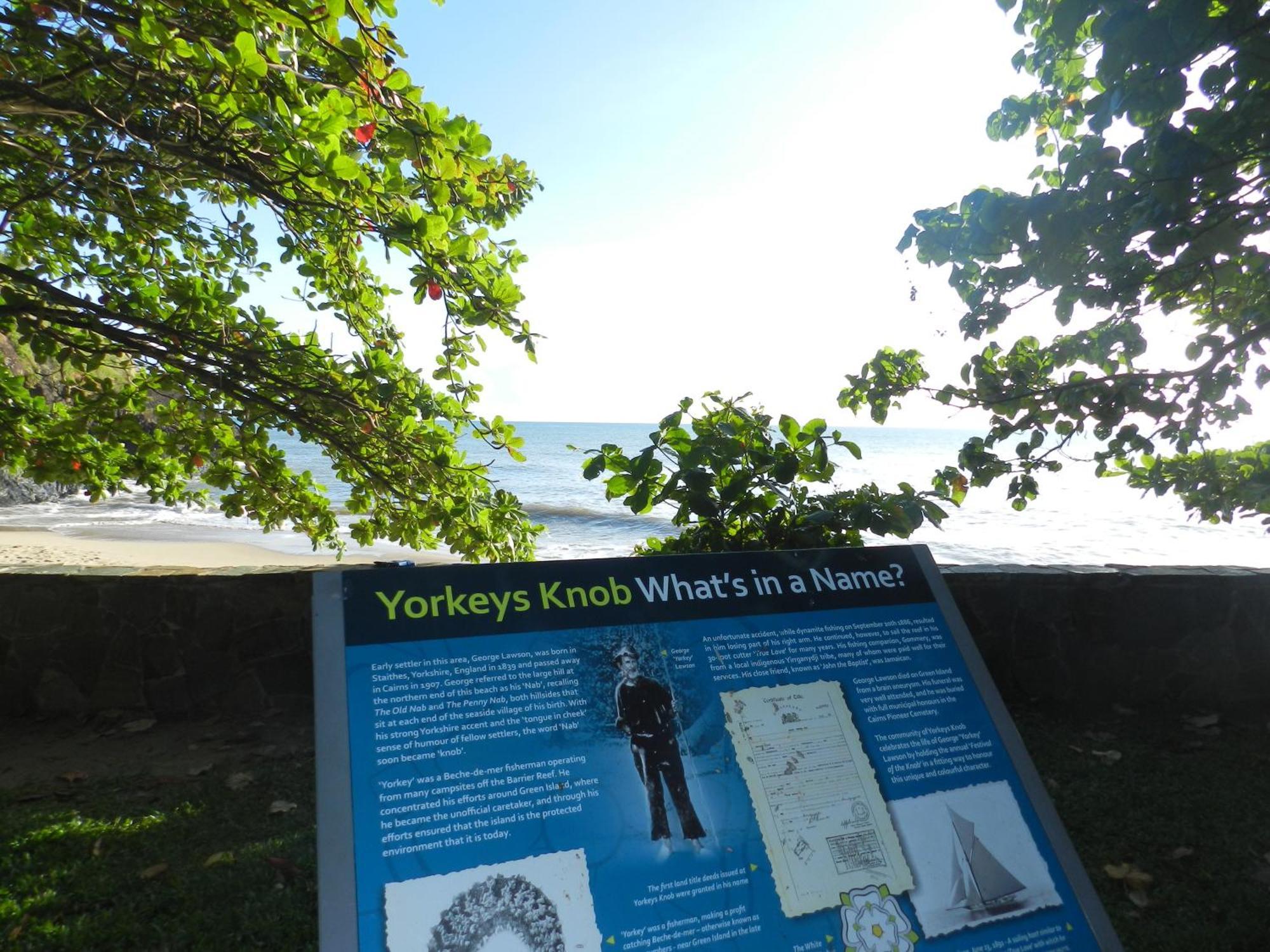 The York Beachfront Holiday Apartments Yorkeys Knob Exteriér fotografie